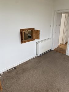 Lounge to kitchen hatch